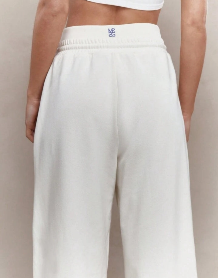 Pantalón chandal / Deportivo, bota ancha, con bordado atrás