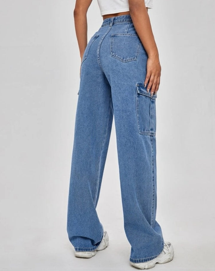 Jean cargo bota ancha, tiro alto