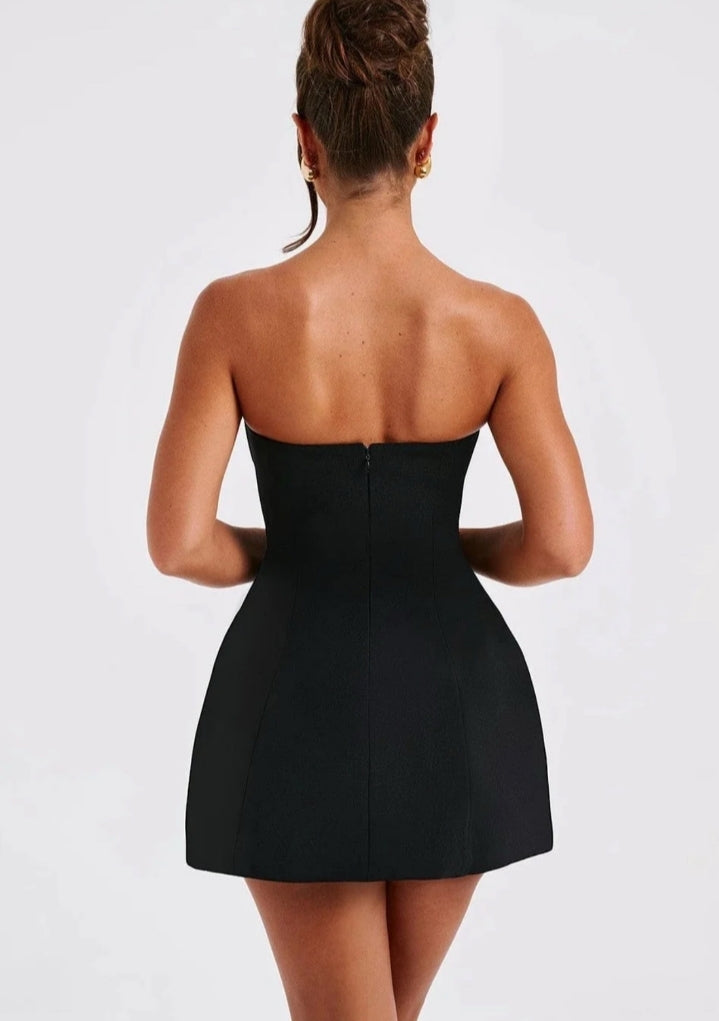 Vestido straple corte A negro