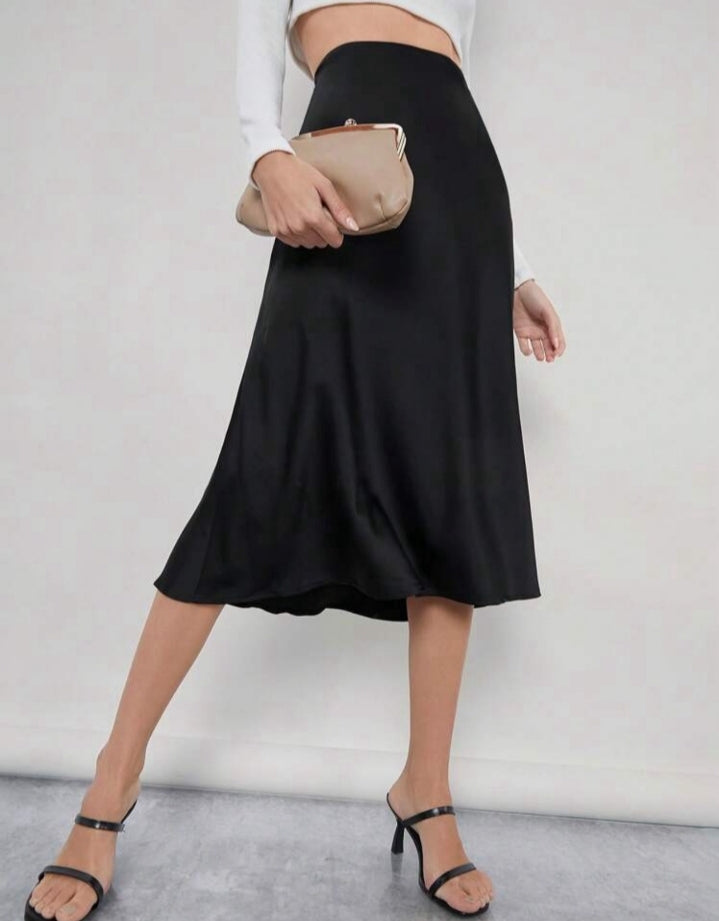 Falda en satin larga