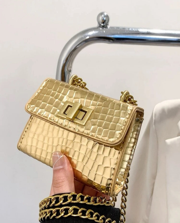 Bolso mini dorado