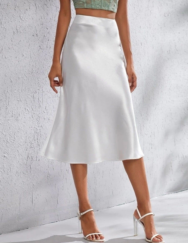 Falda en satin larga