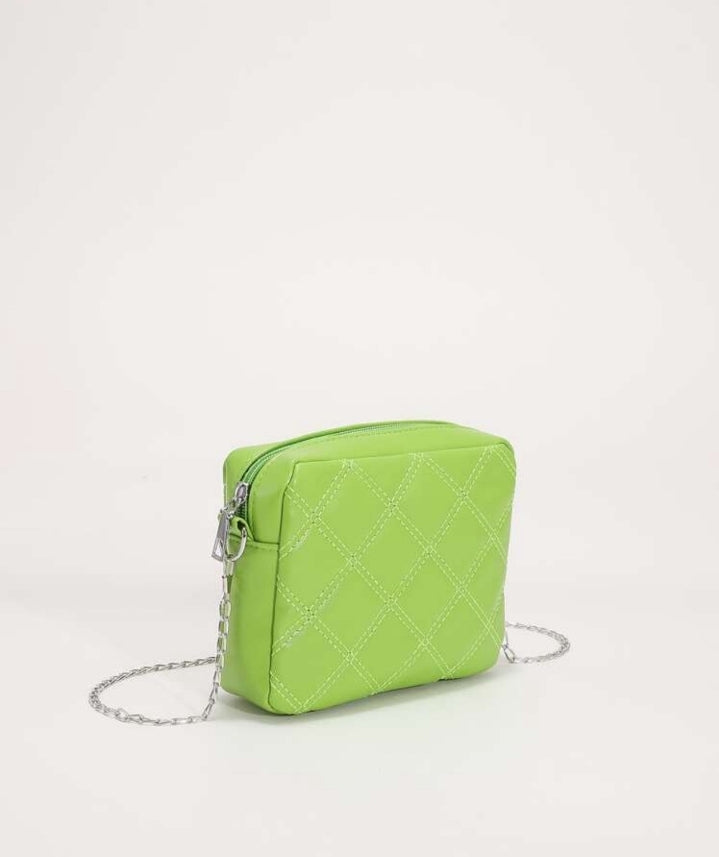 Bolso cuadrado con rombo de cadena