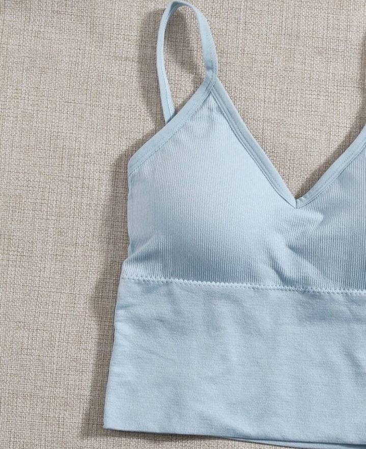 Crop top en rib gama alta con copas