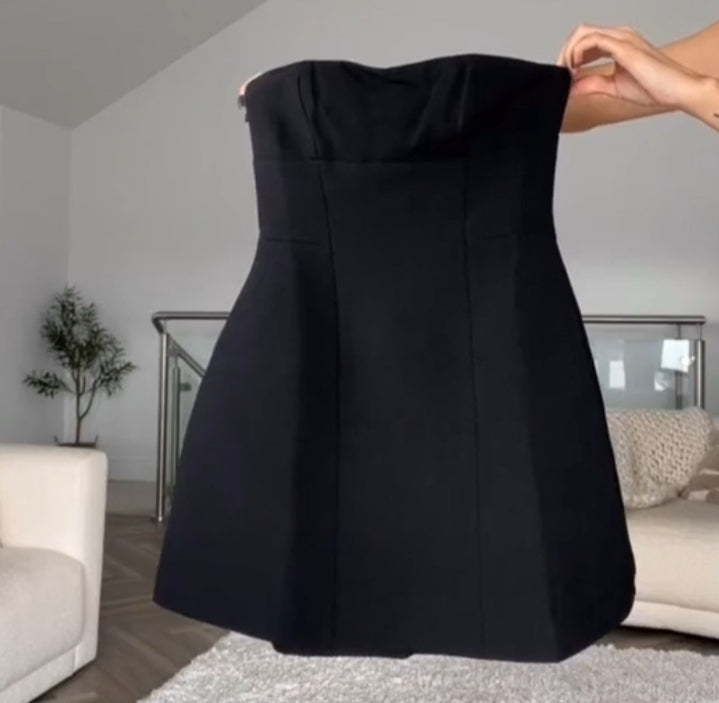 Vestido straple corte A negro