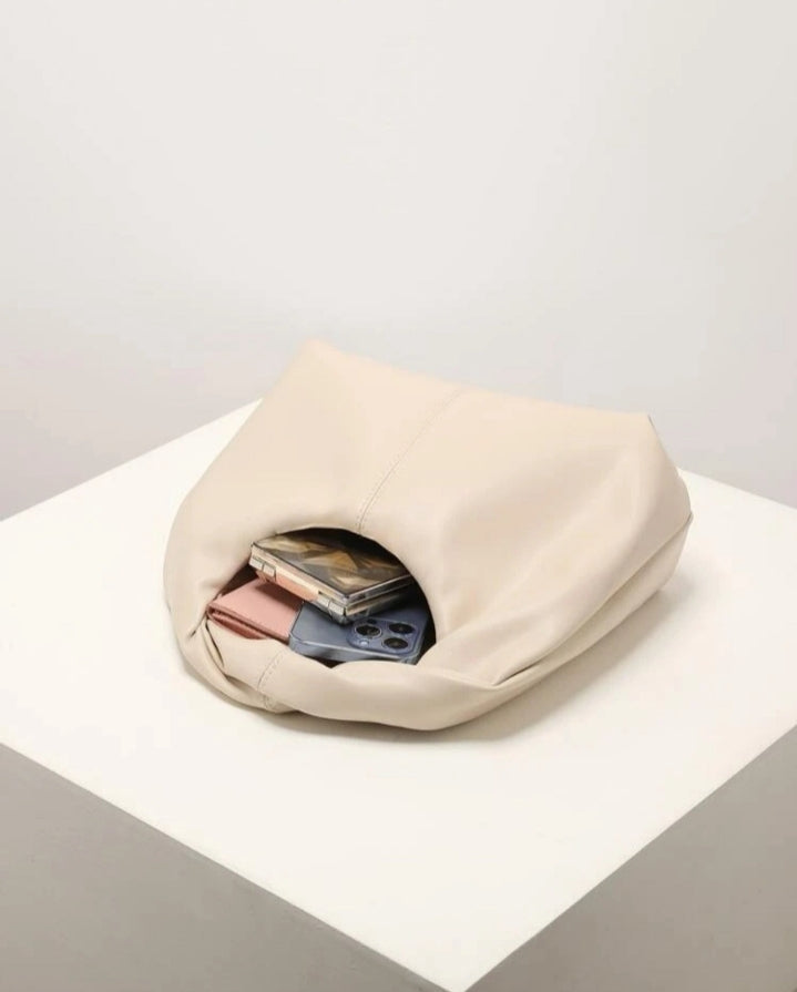 Bolso de mano minimalista beige