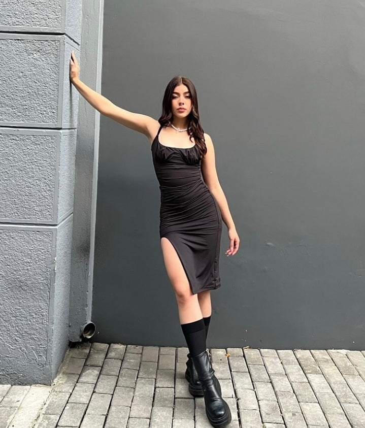 Vestido ajustado con horma fruncida