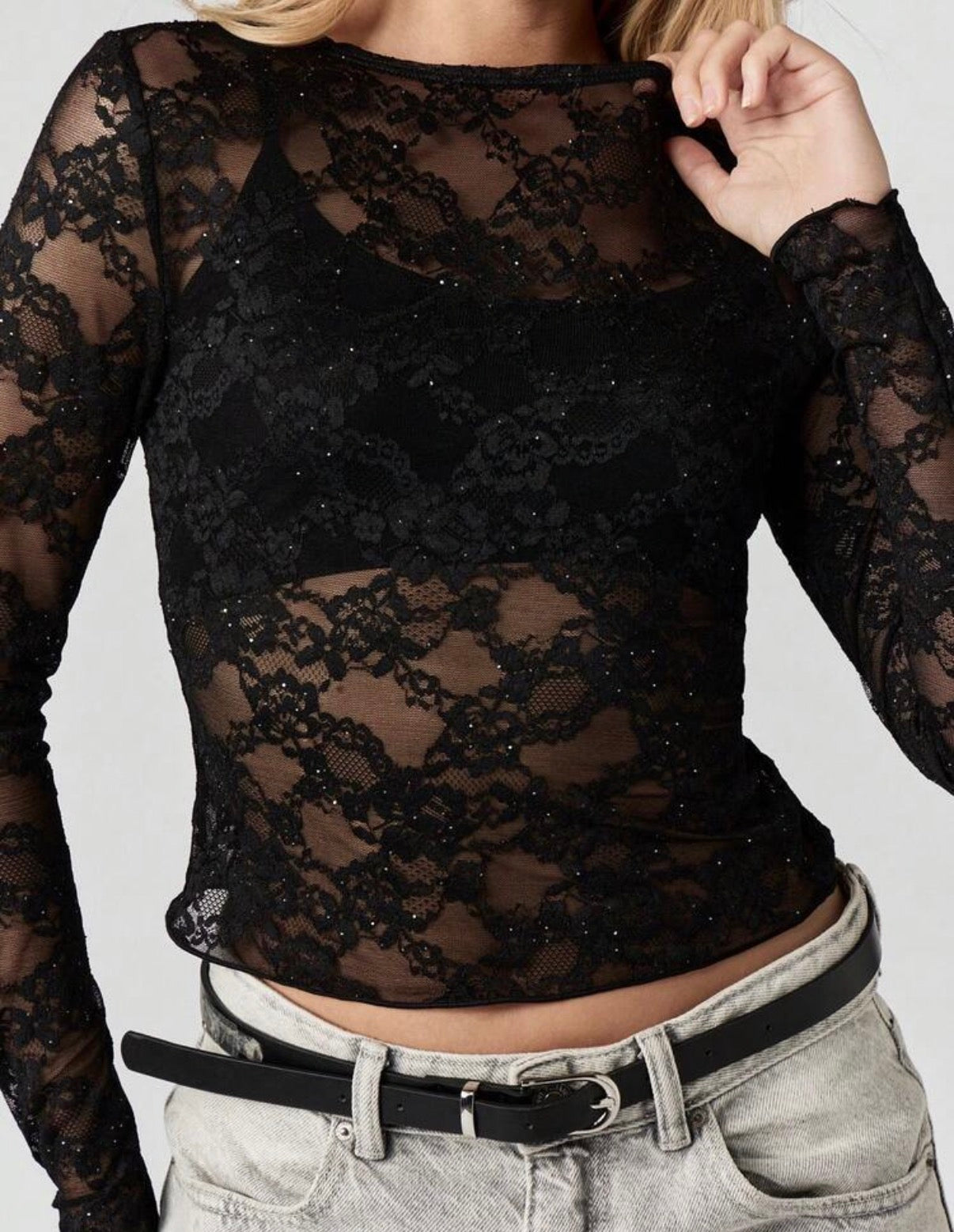 Top encaje con brillos