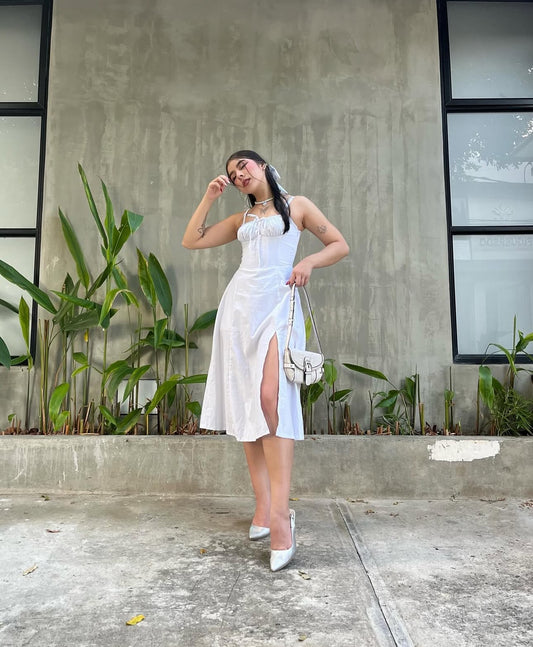 Vestido con fruncido en el busto, varillas y tipo corset