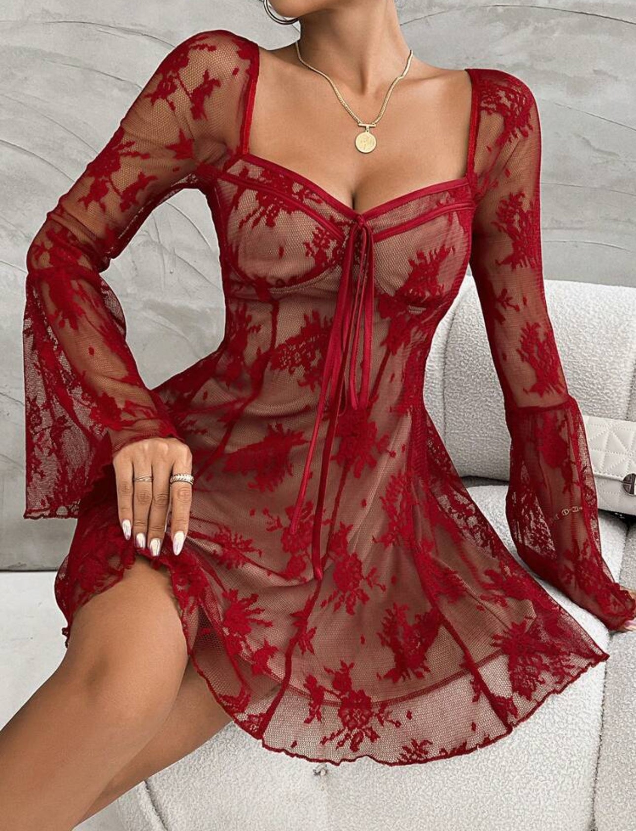 Vestido en corte A de encaje