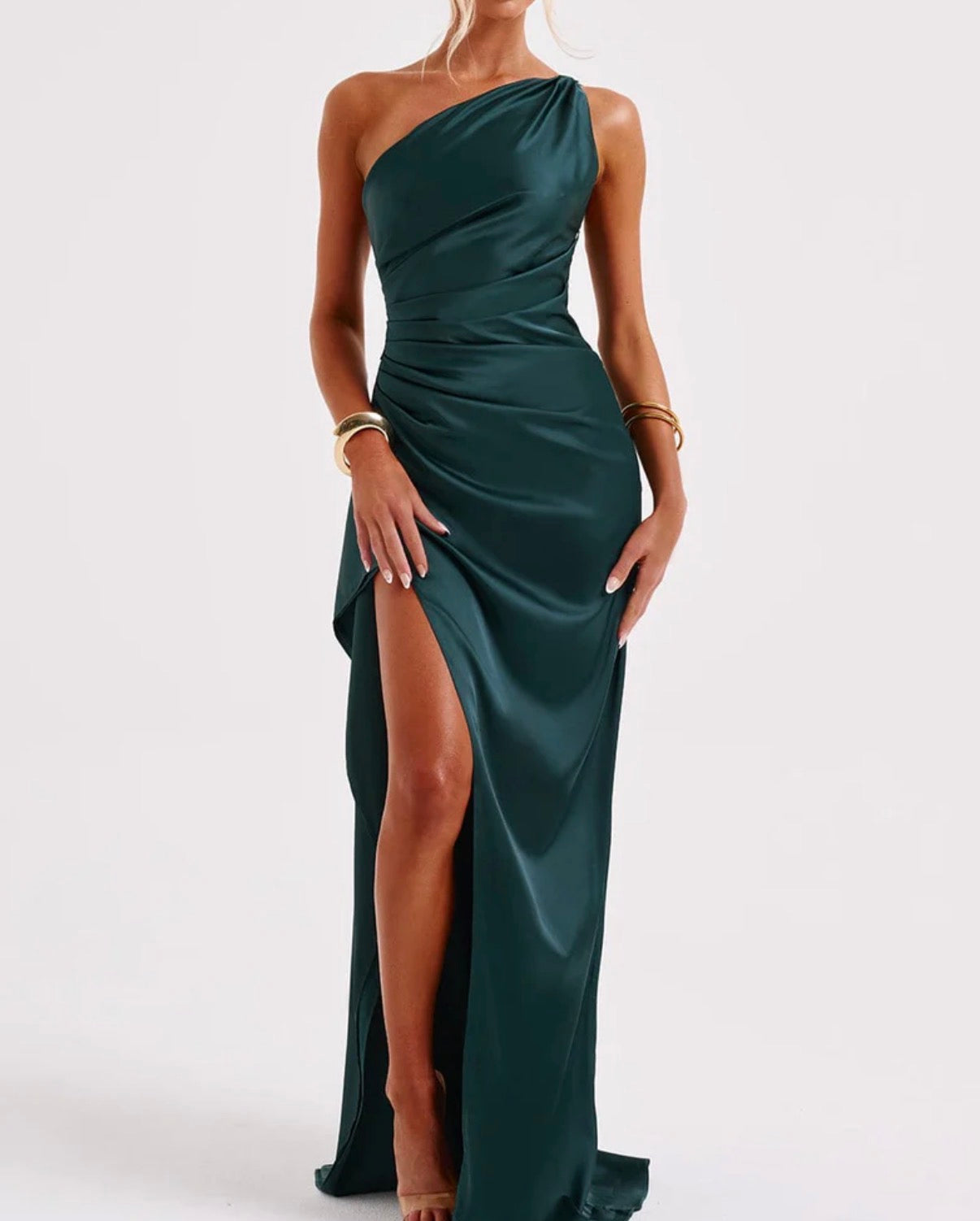 Vestido satinado verde esmeralda