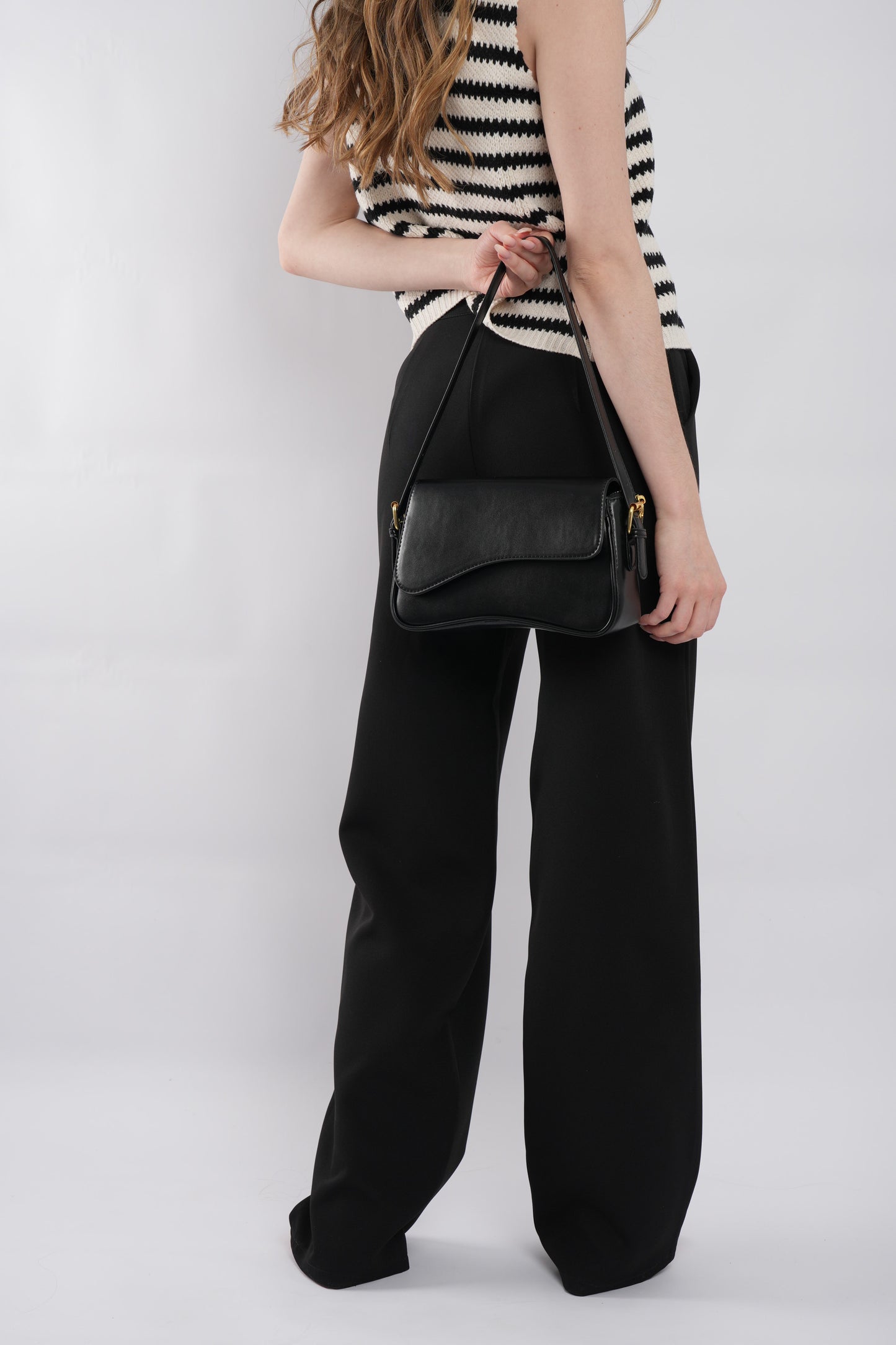 Bolso old money negro