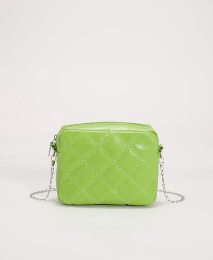 Bolso cuadrado con rombo de cadena