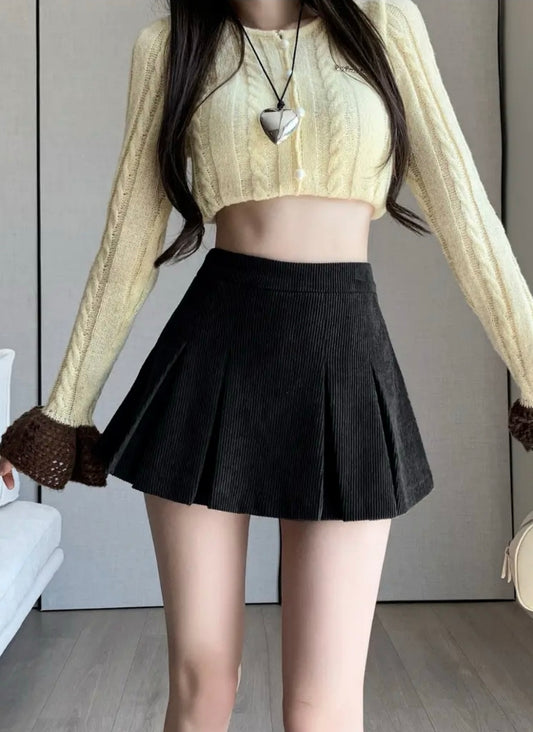 Mini skirt en pana con prences y short