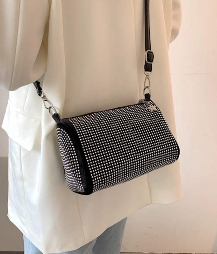 Bolso cubo con apliques