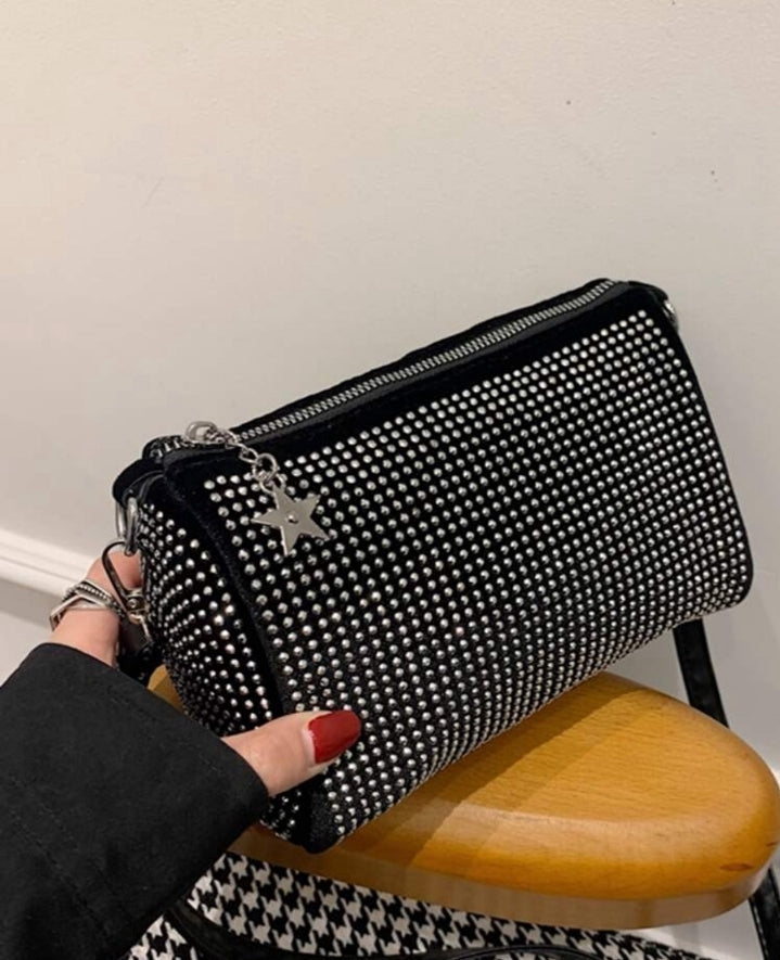 Bolso cubo con apliques