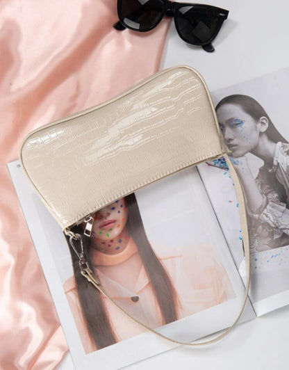 Bolso baguette beige
