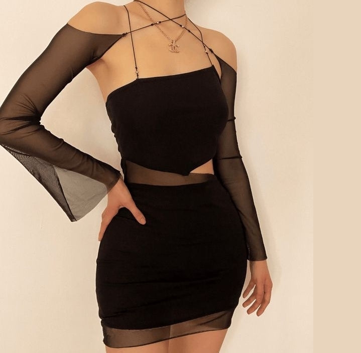 Vestido asimétrico ajustado con malla