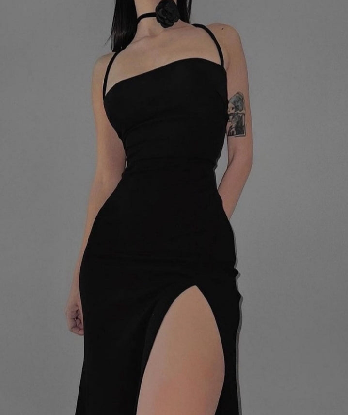 Vestido ajustado con abertura, tipo corset negro