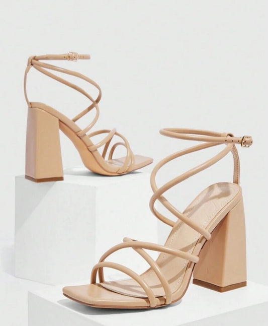 Sandalias con correa de tobillo color beige