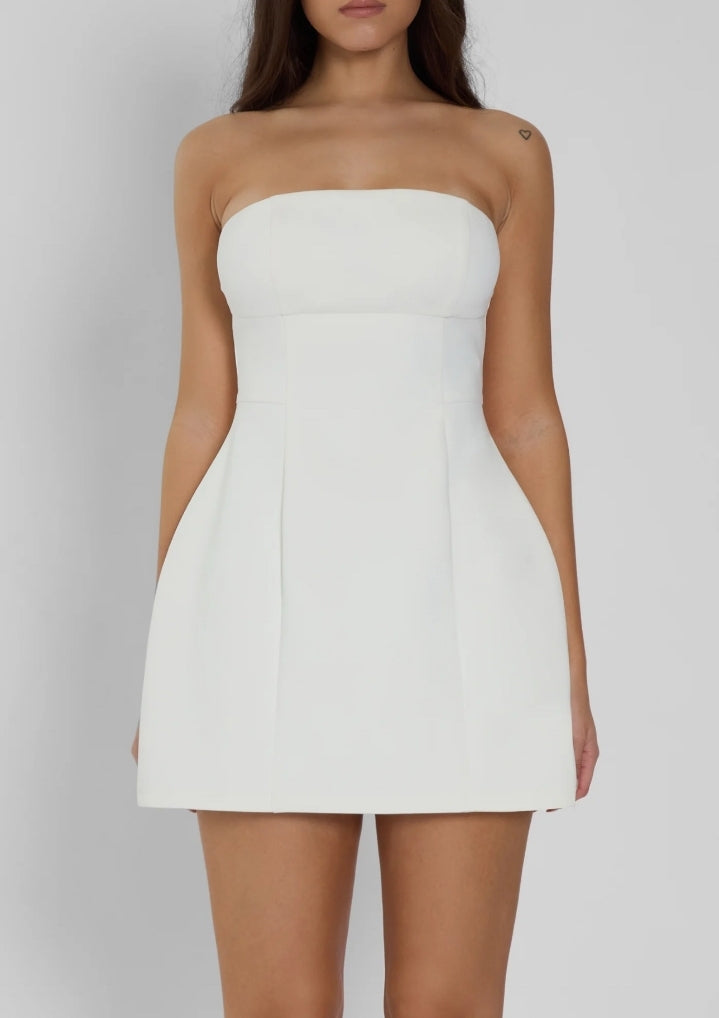 Vestido straple en corte A blanco